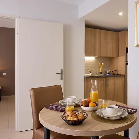 Aparthotel Zenitude Hôtel-résidences Prestige 3*